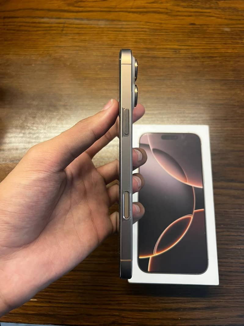Apple iPhone 16 Pro Max 5