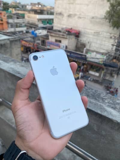 Apple iPhone 7
