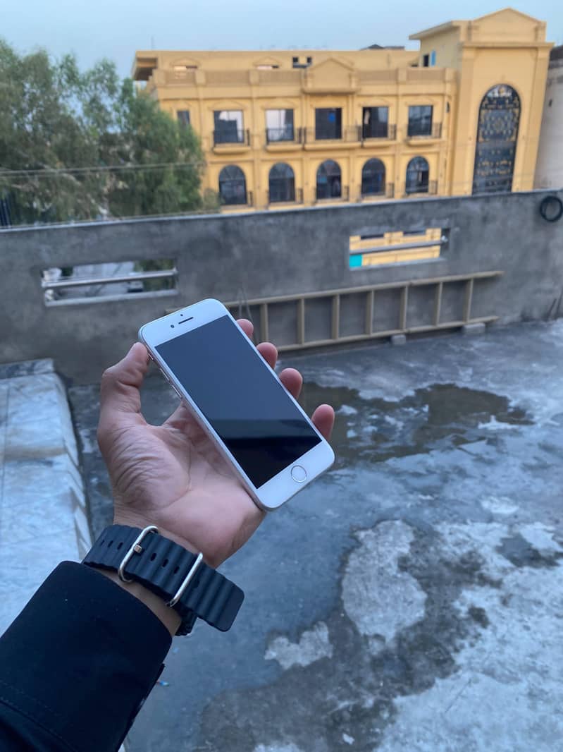 Apple iPhone 7 1