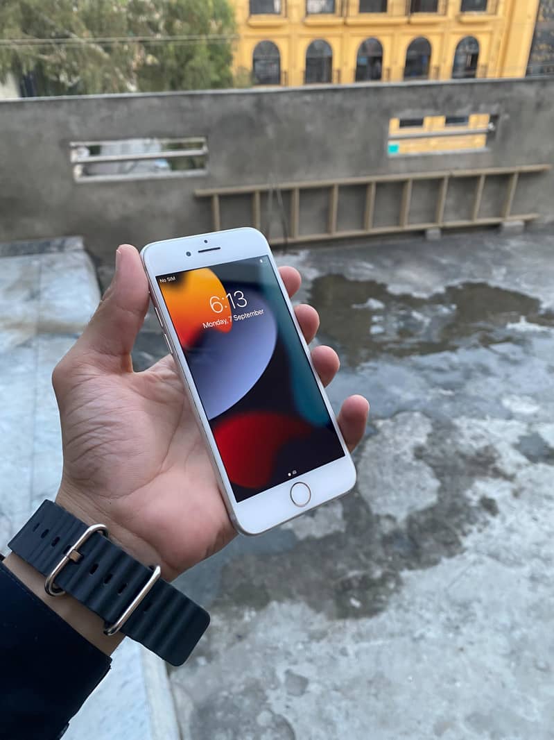 Apple iPhone 7 2