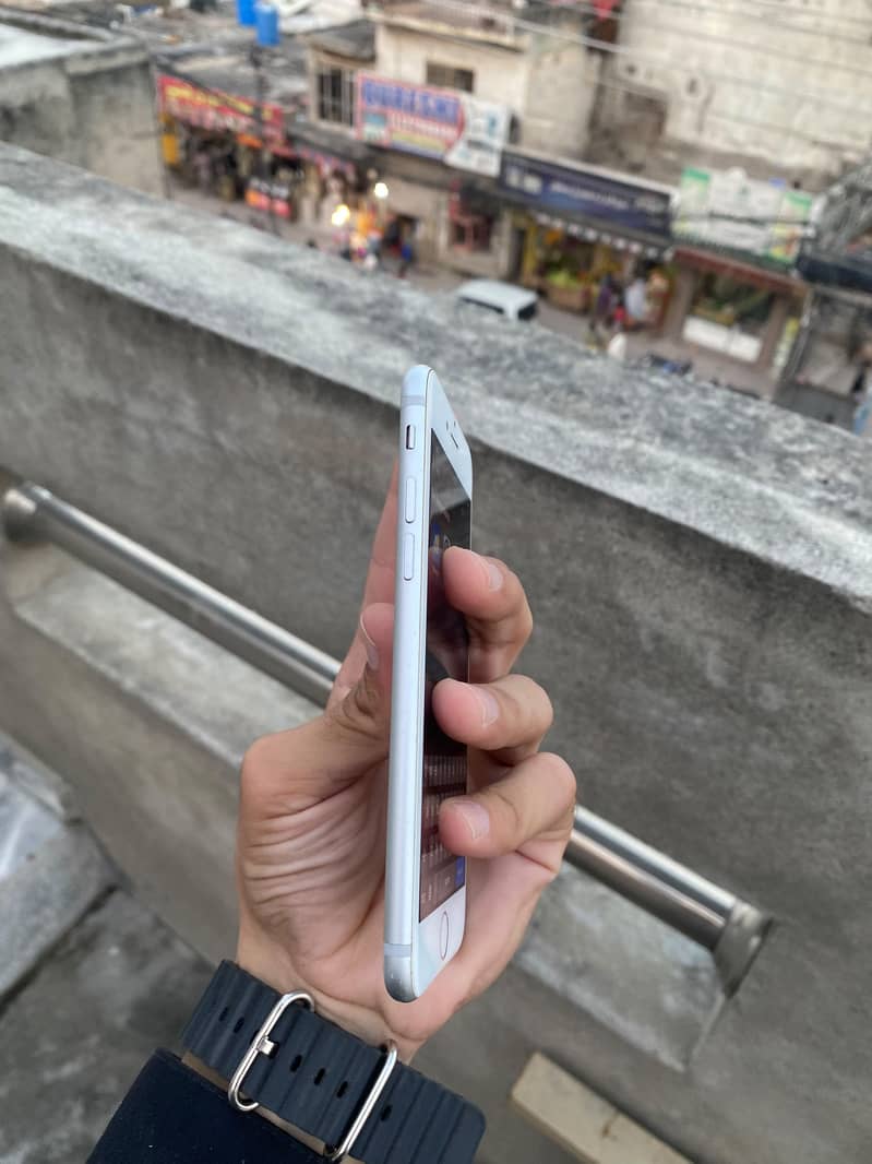 Apple iPhone 7 5