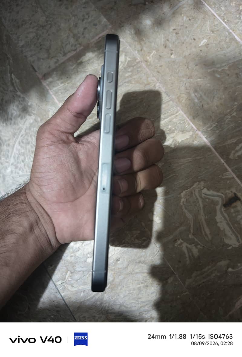 Apple iPhone 15 Pro Max 1