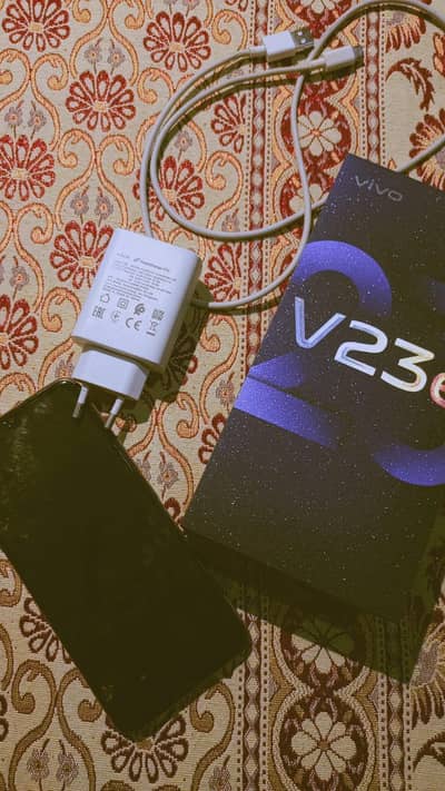 Vivo V23e Sunshine Gold