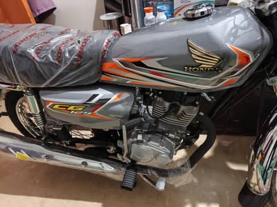 2027 Special Color(Only Exchange With Honda CG125 Golden Edition 2026)