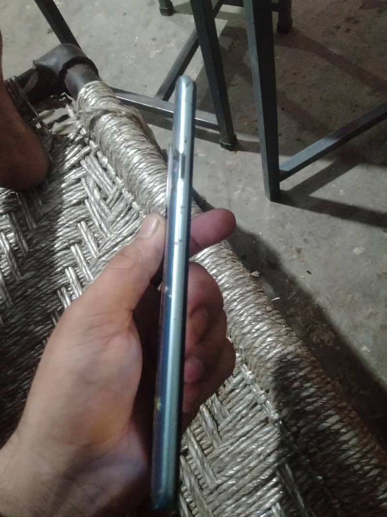 OPPO A76 4