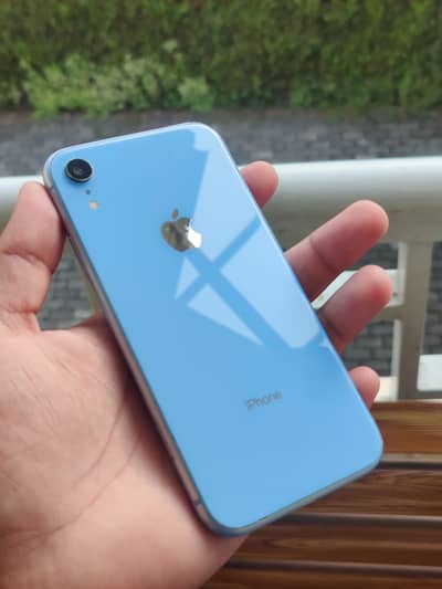 iphone XR pta approved 128gb waterpack (exchange or cash)
