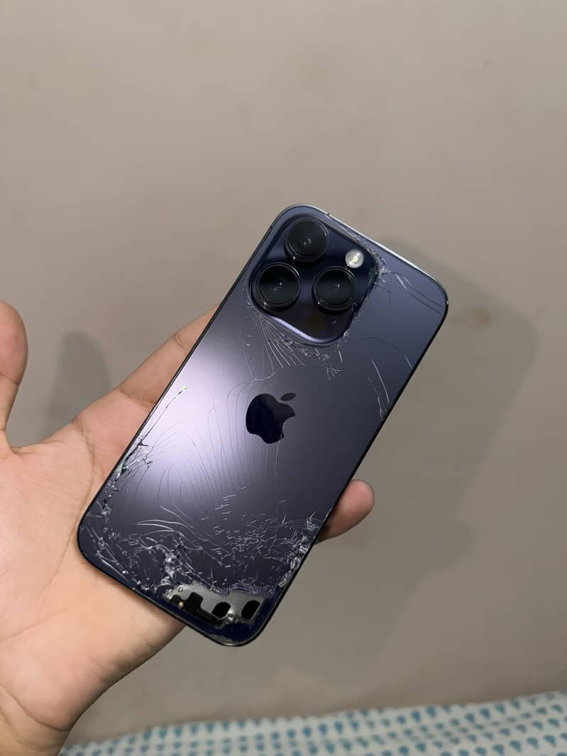 Apple iPhone 14 Pro 1