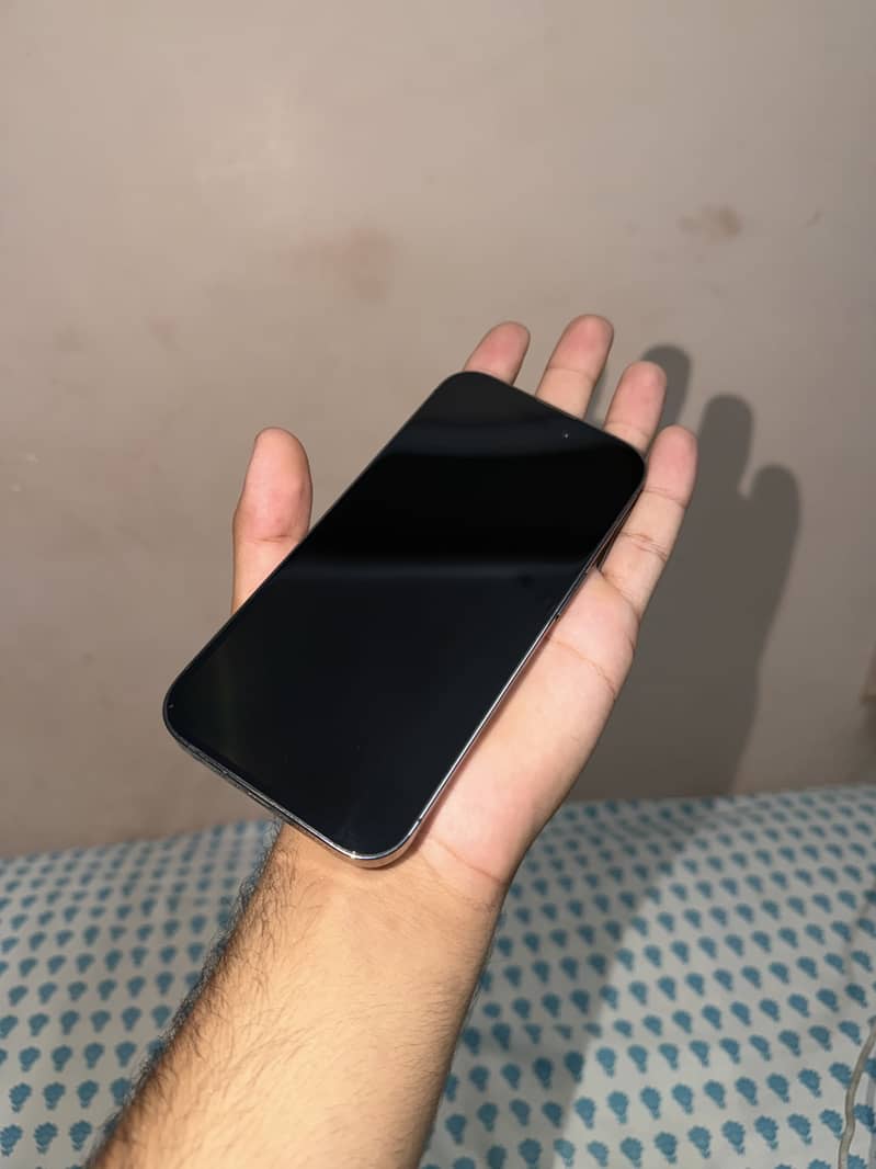 Apple iPhone 14 Pro 3