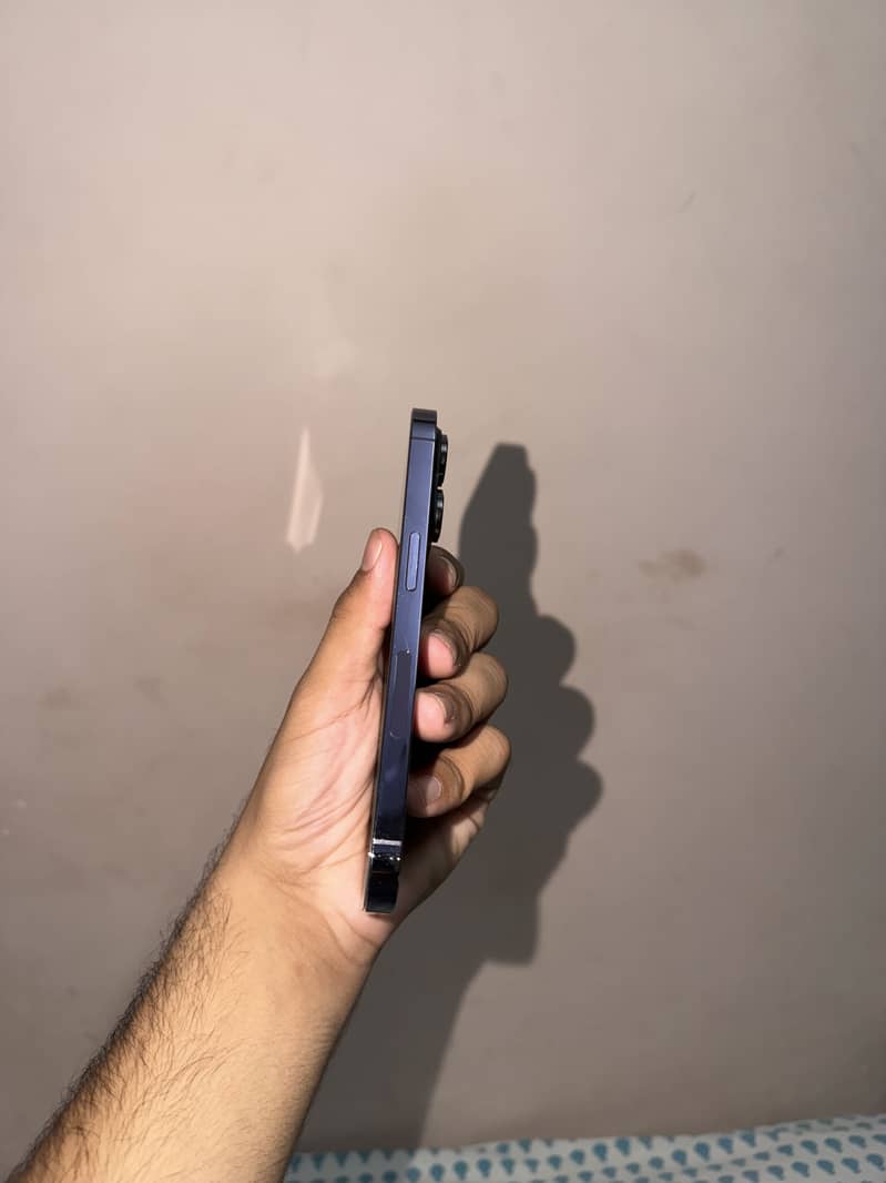 Apple iPhone 14 Pro 4