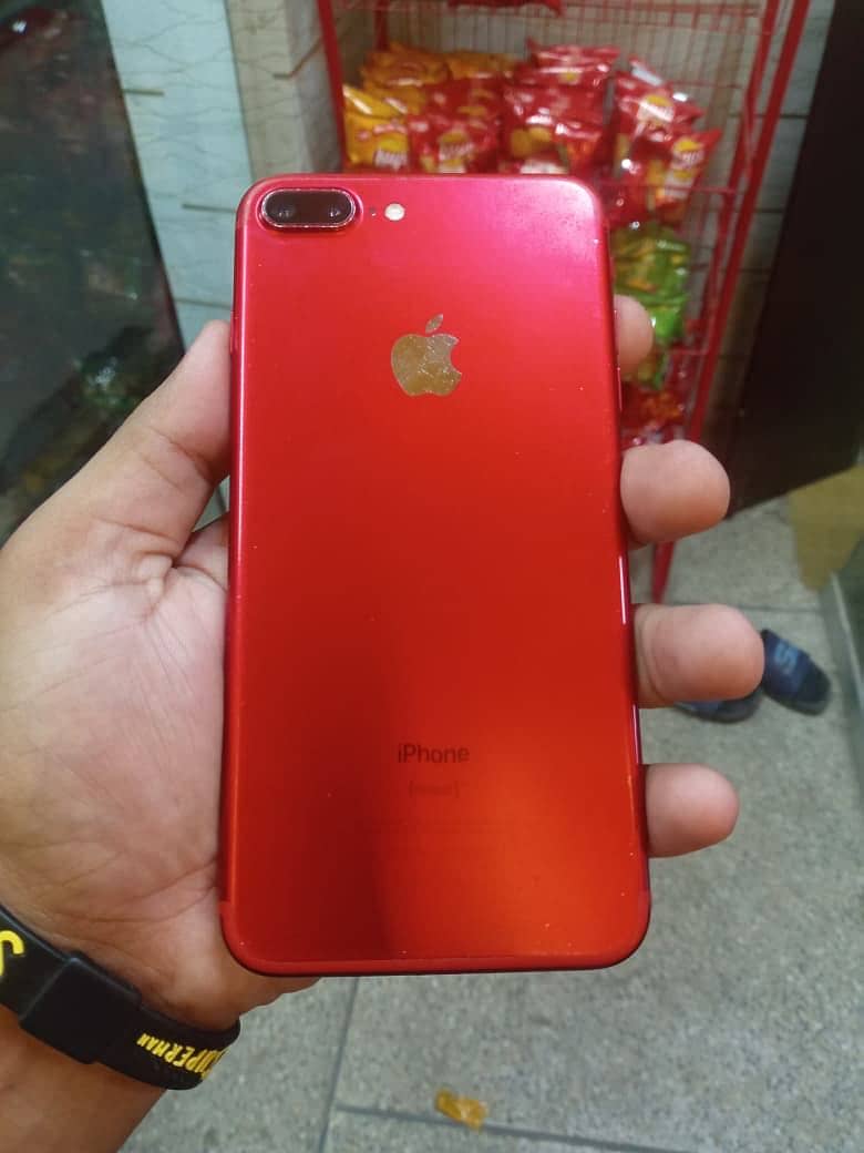 Apple iPhone 7 Plus 0