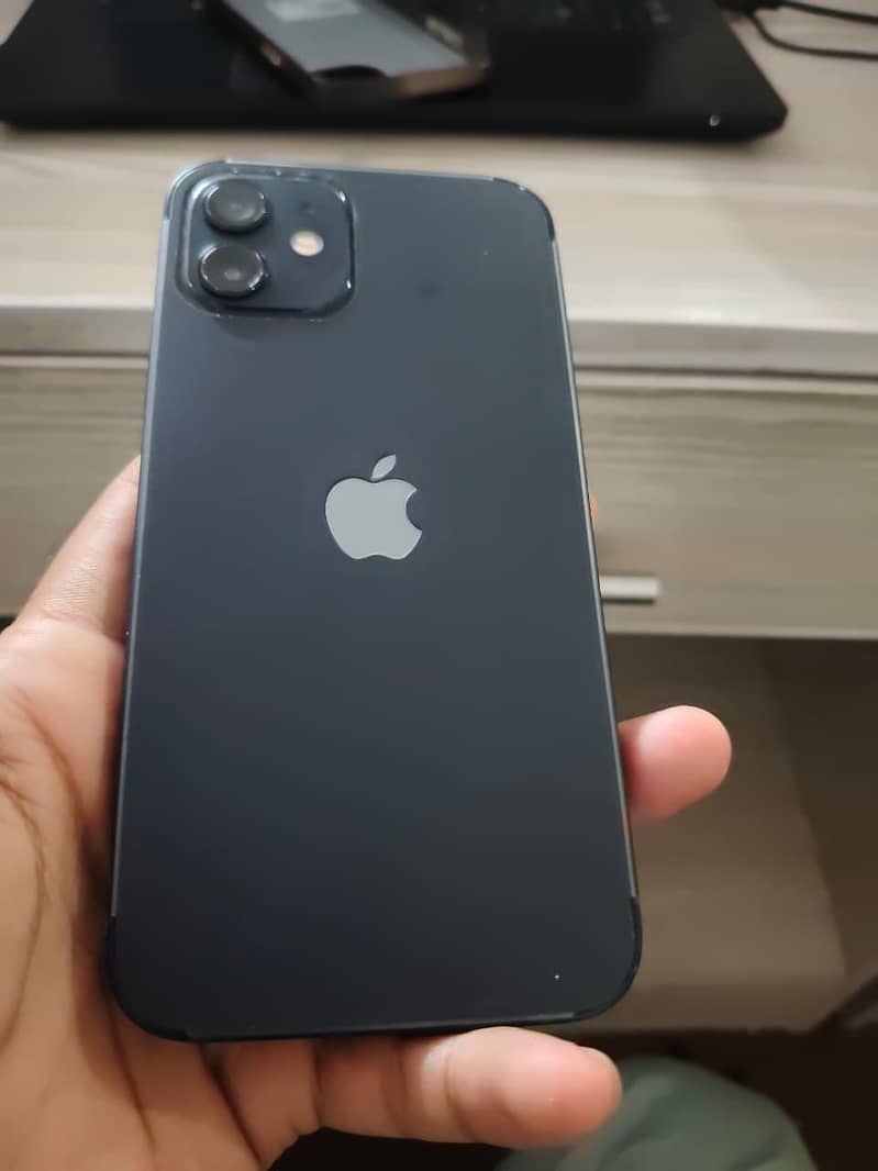 Apple iPhone 12 3
