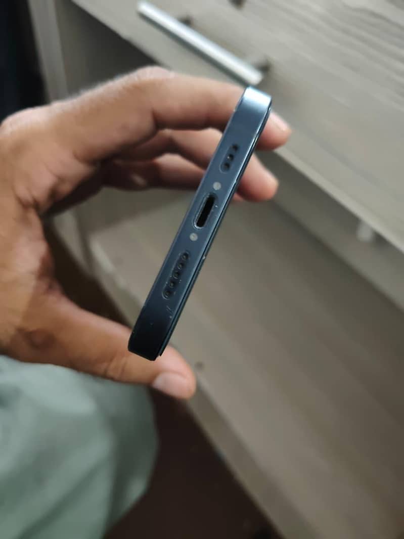 Apple iPhone 12 5