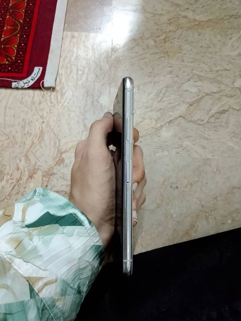 Apple iPhone X 2