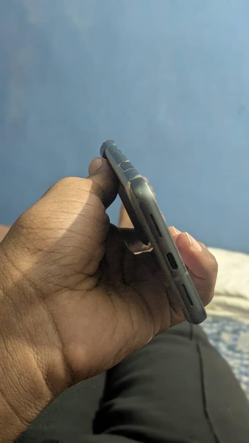 Google Pixel 8 2