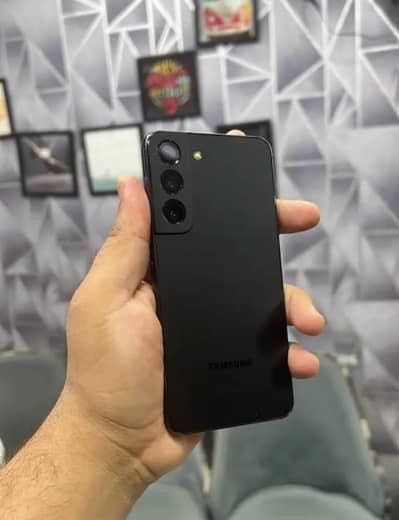 Samsung Mobile S22