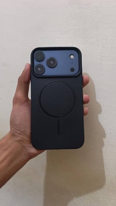iPhone XR Converted 17 pro
