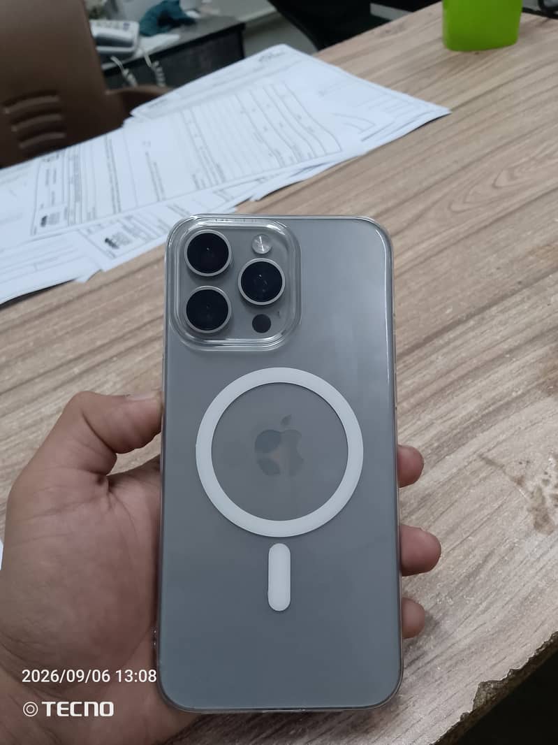 Apple iPhone 15 Pro 2