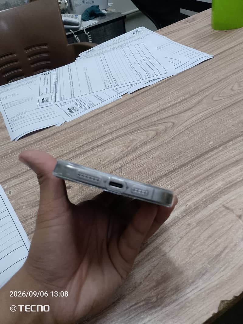 Apple iPhone 15 Pro 3