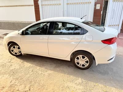 Honda City 2022 | White | Karachi Registered | Total Original New Tyre