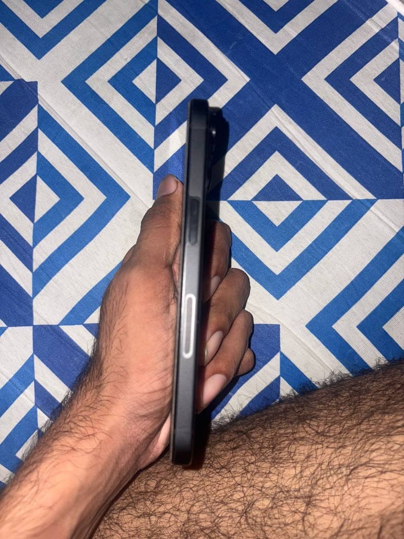 Apple iPhone 15 3