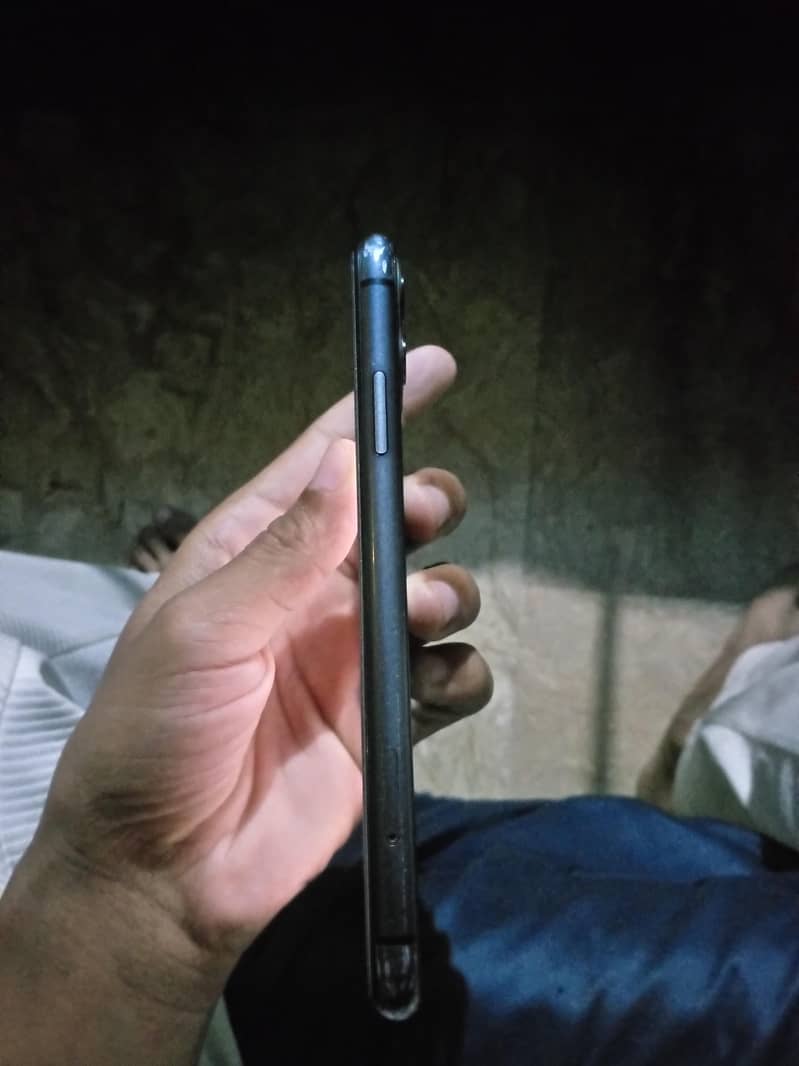 Apple iPhone 11 2