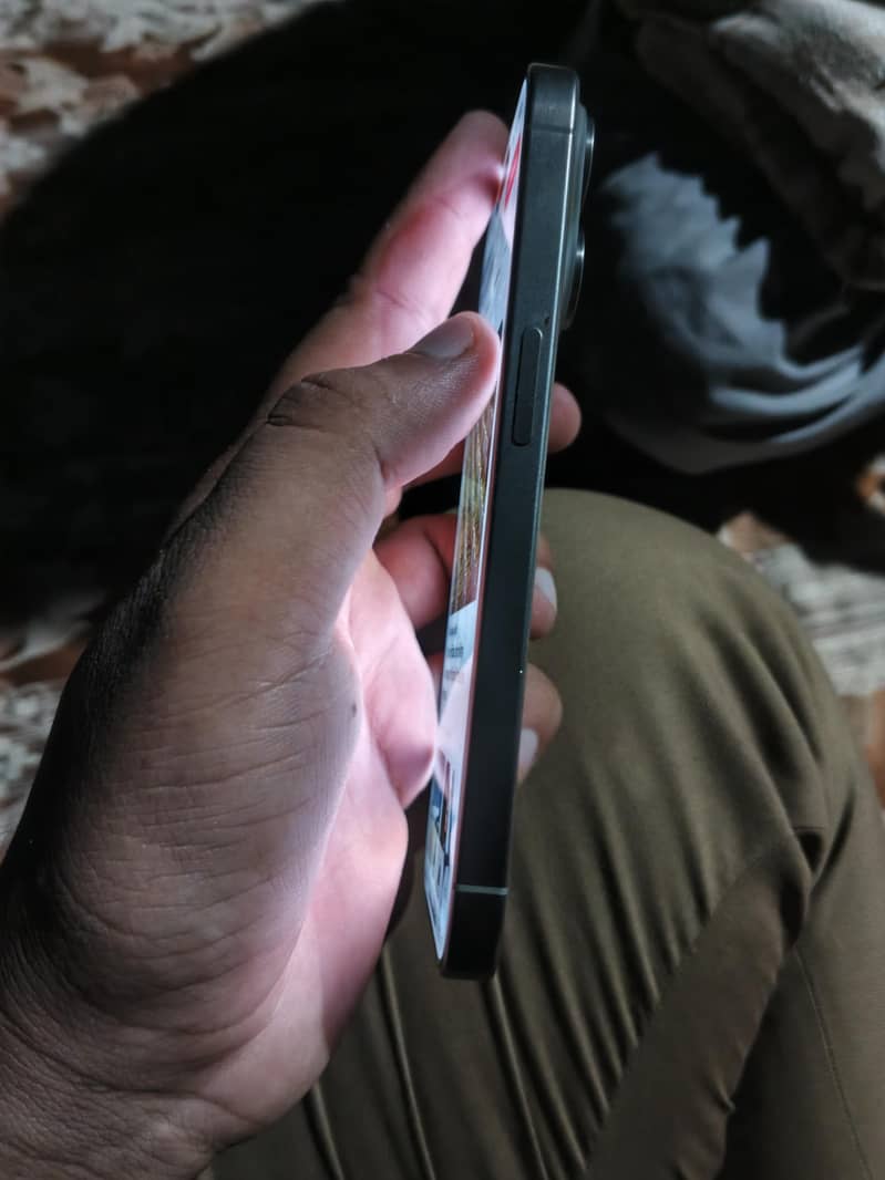 Apple iPhone 15 Pro 1