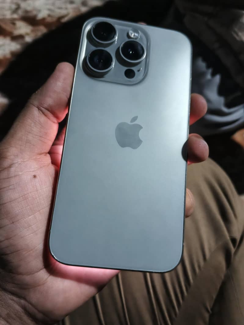 Apple iPhone 15 Pro 2