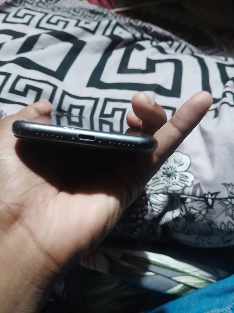 Apple iPhone 11 2