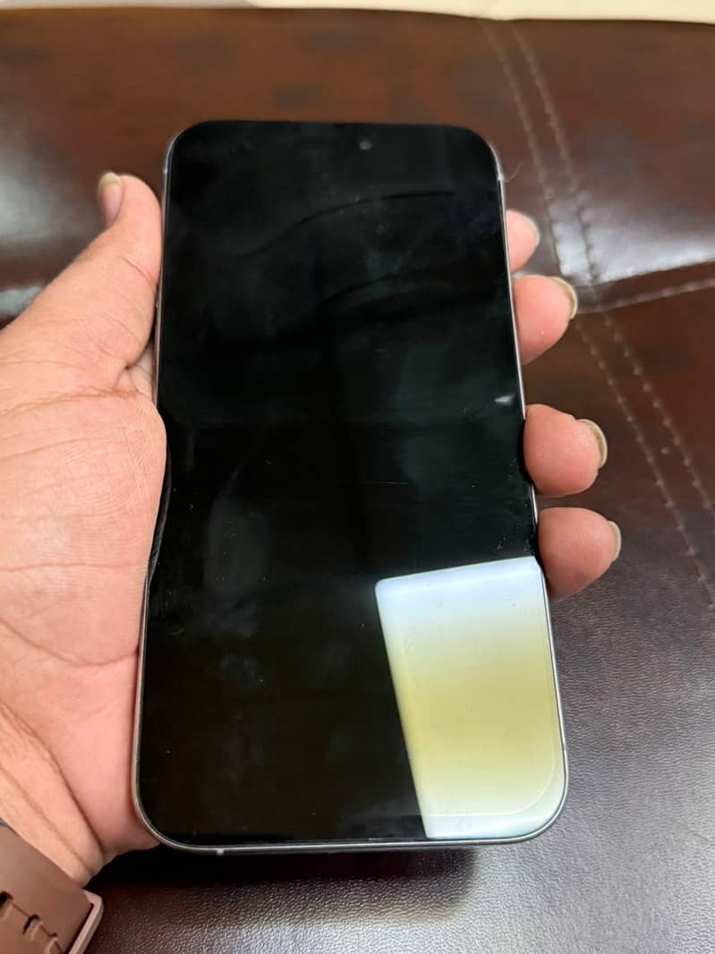 Apple iPhone 15 Pro Max 2
