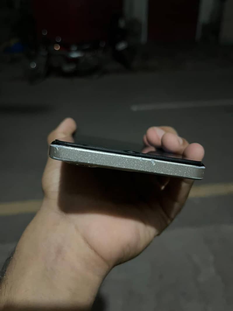 Realme C53 4