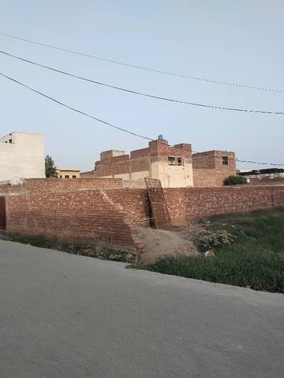 9 Marla Hot Location Plot For Sale Urgent Opposite Side From Central Park