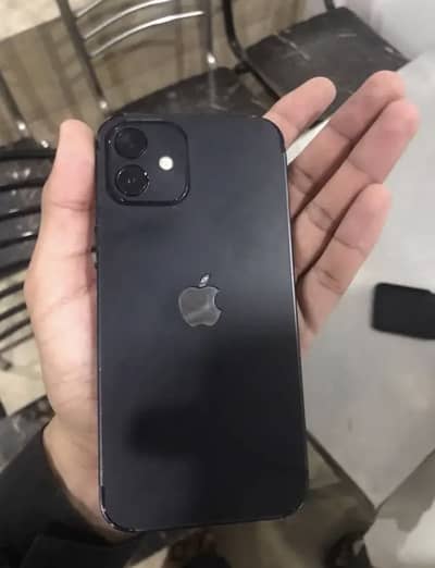 Apple iPhone 12