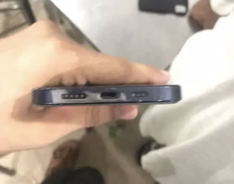Apple iPhone 12 2