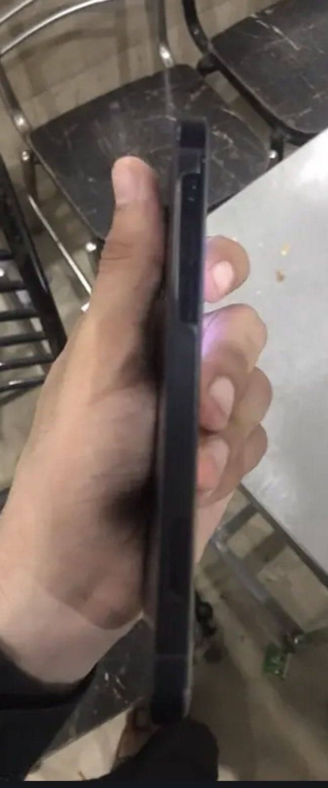 Apple iPhone 12 3