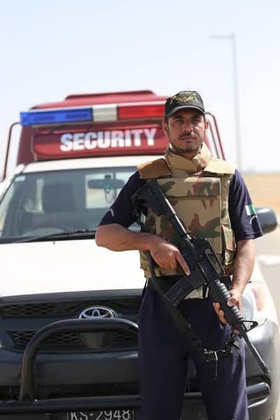 security guard Chahi hay sukkur m