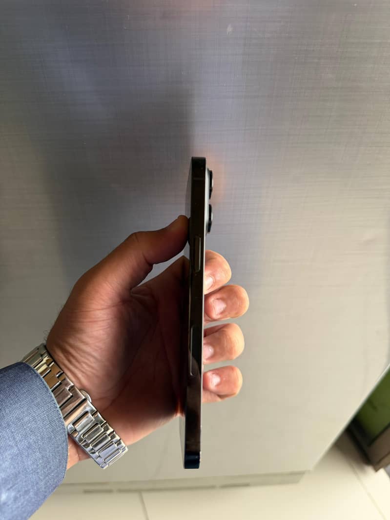 Apple iPhone 14 Pro Max 2