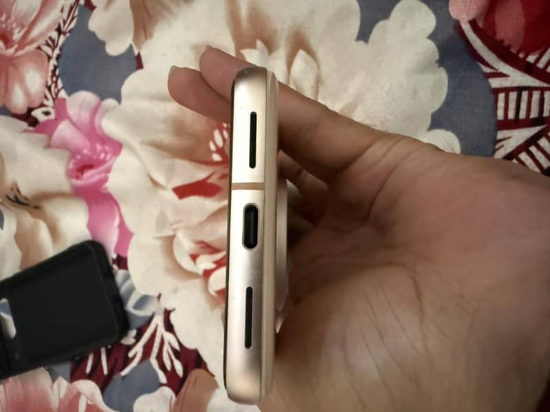 Google Pixel 8 5