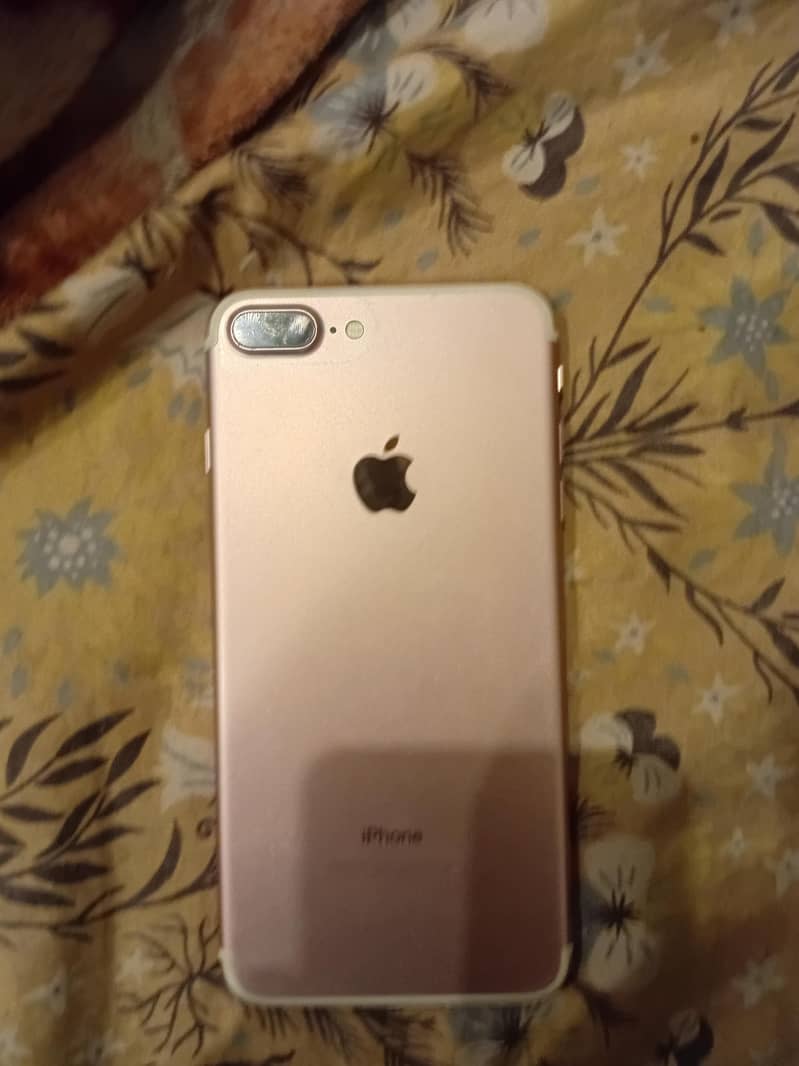 Apple iPhone 7 Plus 0