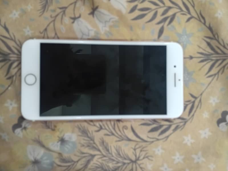 Apple iPhone 7 Plus 1
