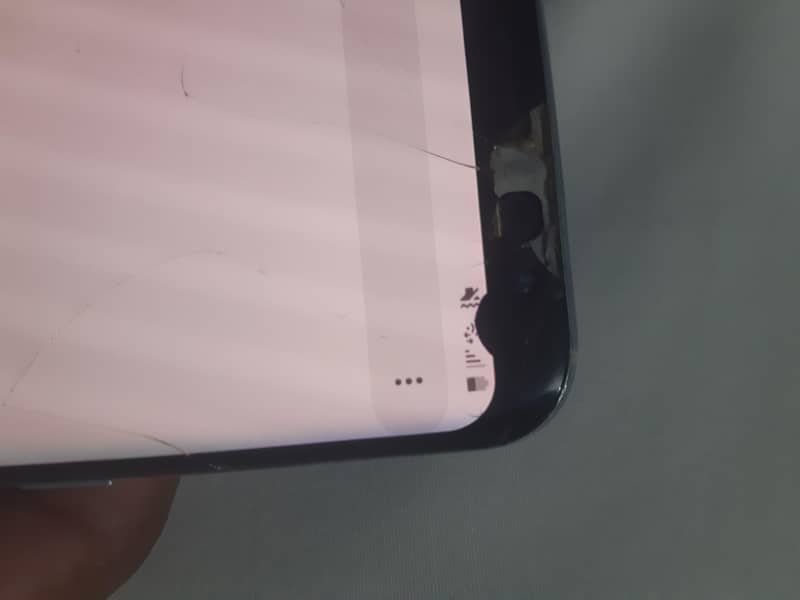 Samsung Mobile S8 Plus 3