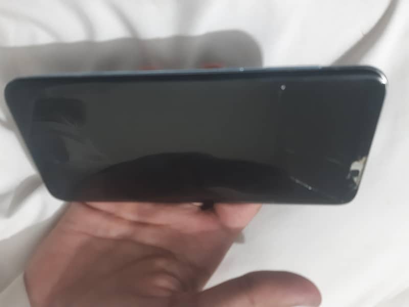Samsung Mobile S8 Plus 5