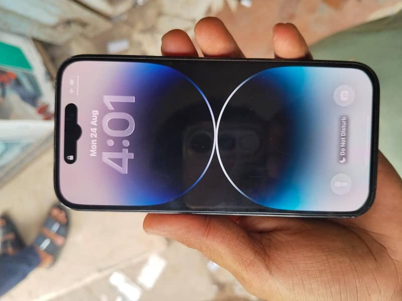 Apple iPhone 14 Pro 1