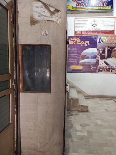 Juice corner for rent best locatioj very low rent busy area lahore