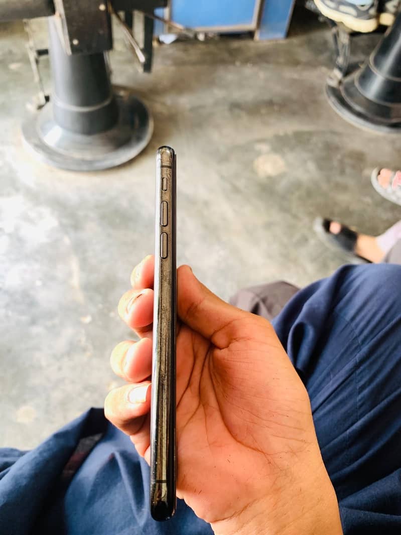iPhone XS sim work 3