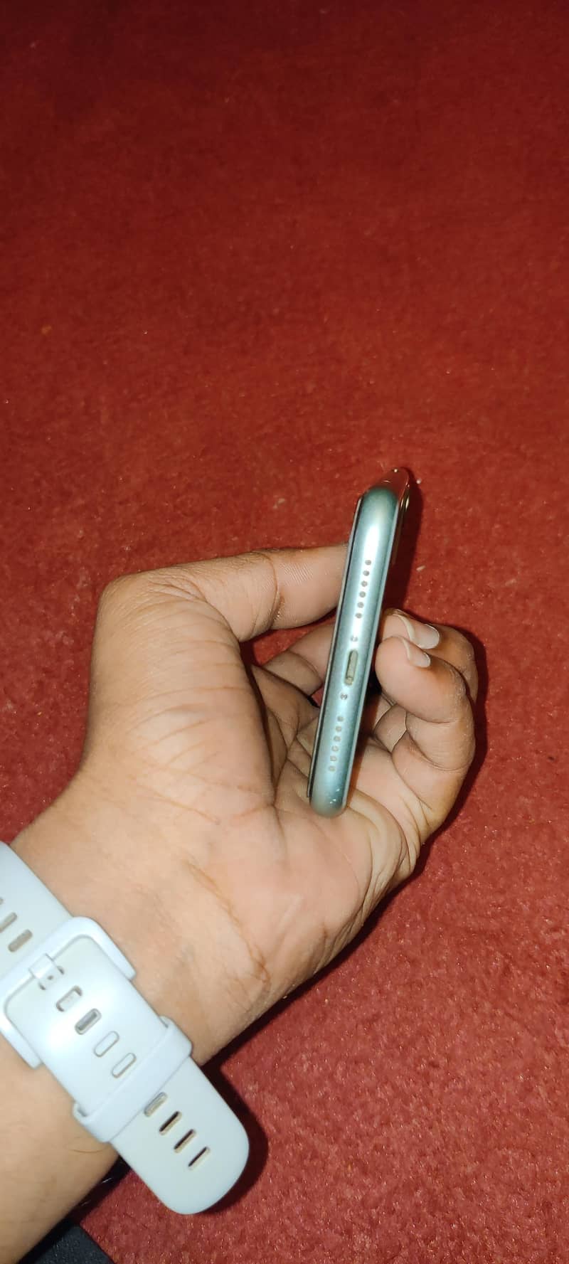 Apple iPhone 11 4