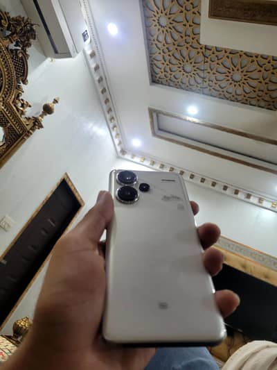 Xiaomi Redmi Note 13 Pro Plus