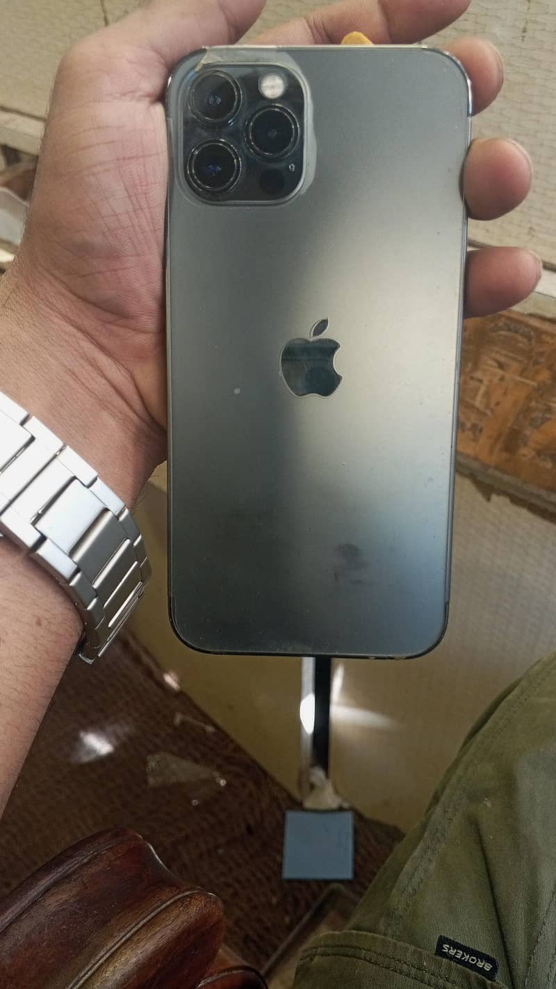 Apple iPhone 12 Pro 4