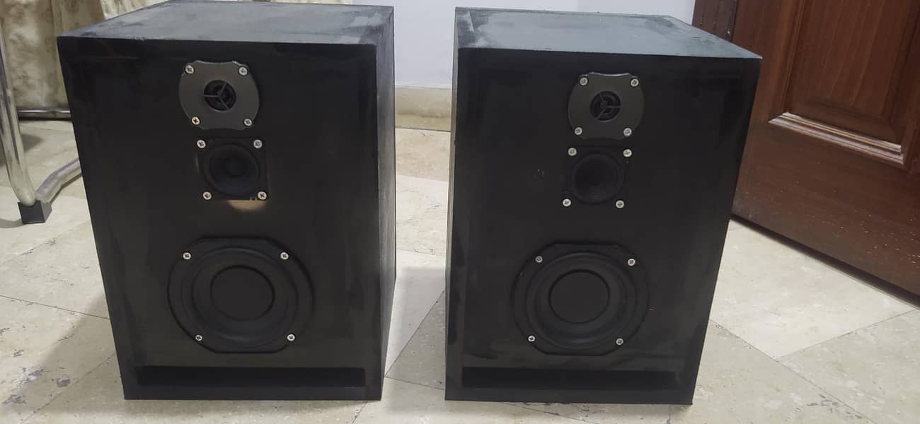book shelf speaker complete setup 0
