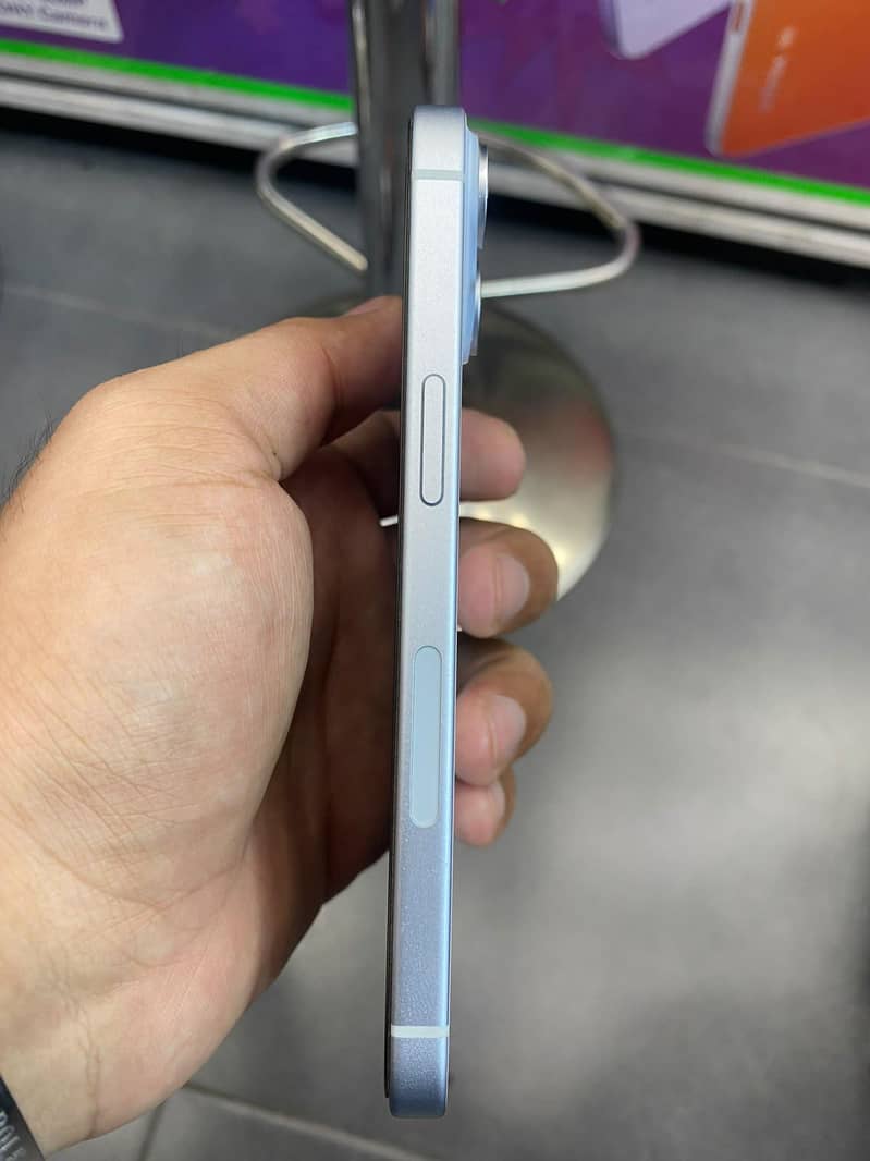 Apple iPhone 15 2