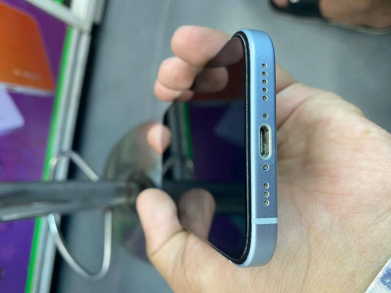 Apple iPhone 15 3